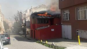 Fatih’te korkutan alevler