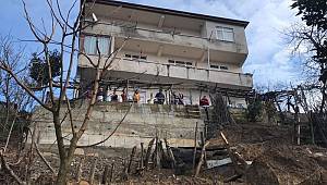 Heyelan nedeniyle 9 kişinin yaşadığı bina boşaltıldı