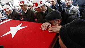 İdlib şehitleri son yolculuklarına uğurlandı