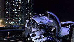 İki otomobil kafa kafaya çarpıştı: Çok sayıda yaralı var