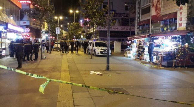 İstanbul'da dehşet! Yemek yerken başından vuruldu