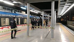 İzmir'de metro hattına atlayan kişi hayatını kaybetti 