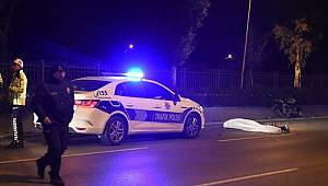 İzmir'de refüje çarpan motosikletin sürücüsü öldü