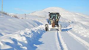 Karla kaplı yoldan 3 saatte hastaneye götürüldü