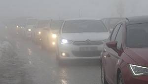 Kartepe'ye akın ettiler! 3 kilometrelik araç kuyruğu oluştu