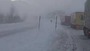 Kayseri- Kahramanmaraş karayoluna çığ düştü