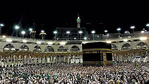 Koronavirüs nedeniyle umre ziyaretleri askıya alındı