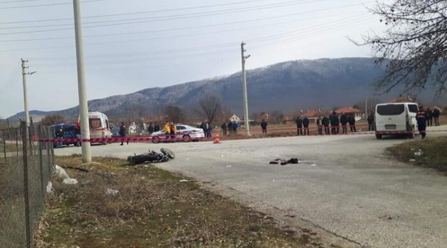 Minibüsle motosiklet çarpıştı, baba öldü ise kızı yaralandı