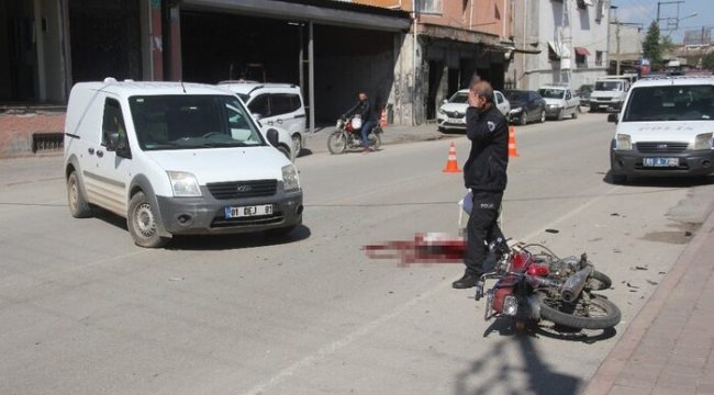 Motosiklet sürücüsü feci şekilde can verdi