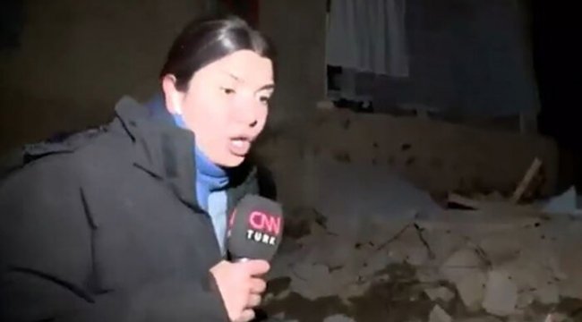 Muhabir canlı yayında depreme yakalandı