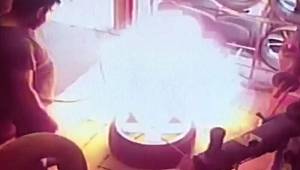 Oto tamircide korku dolu anlar! Her şey bir anda oldu