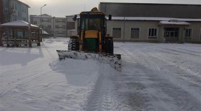 Sivas'ta 63 köy yolu kar nedeniyle ulaşıma kapandı