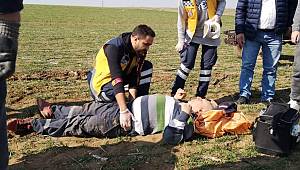 Traktör altında kalan çiftçi hayatını kaybetti
