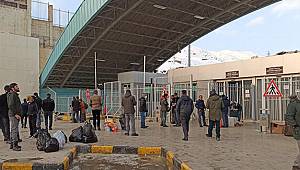 Türkiye'ye girişleri yasaklandı