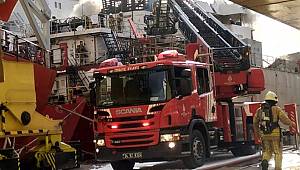 Tuzla'da kuru yük gemisinde çıkan yangın söndürüldü