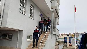 Yaşlı kadını dolandıranlar yakalandı