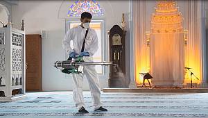 ATAŞEHİR BELEDİYESİ OKULLARI, İBADETHANELERİ VE PARKLARI MİKROP VE VİRÜSLERE KARŞI İLAÇLIYOR