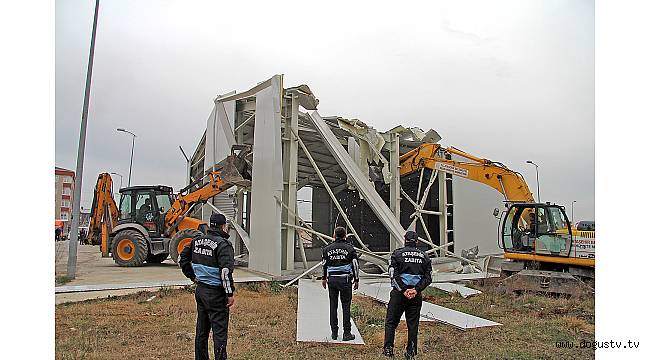 ATAŞEHİR’DE KAÇAK YAPILARLA MÜCADELE SÜRÜYOR
