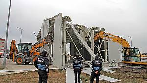 ATAŞEHİR’DE KAÇAK YAPILARLA MÜCADELE SÜRÜYOR