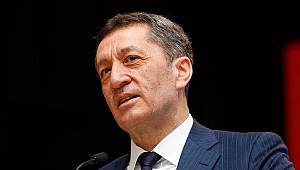 Bakan Selçuk, paylaştığı çoban fotoğrafıyla, mesaj verdi