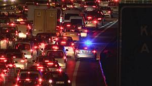 Bakan Soylu'dan 'çakarlı araç' açıklaması: Tepe lambası var, siren yoksa...