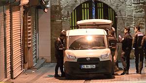 Fatih'te tarihi kapalı çarşıda kuyumcu soygunu