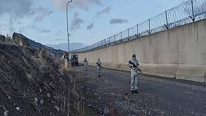 Hudut birliklerindeki personele koruyucu elbise, eldiven ve maske