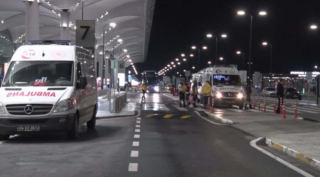 İstanbul Havalimanı'nda umreden gelen yolcular sağlık taramasından geçirildi