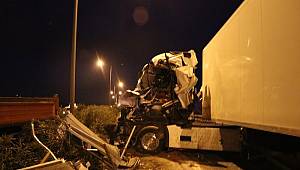 İzmir'de feci kaza! TIR şoförü hayatını kaybetti