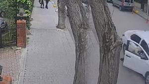 Kadıköy'de kapkaç dehşeti! Metrelerce yerde sürüklendi