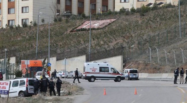 Koronavirüs salgını - Gölbaşı'nda Umreden dönenlerle ilgilenen doktor: 'Umreden dönenlerin hepsine potansiyel pozitif gözüyle bakıyoruz'