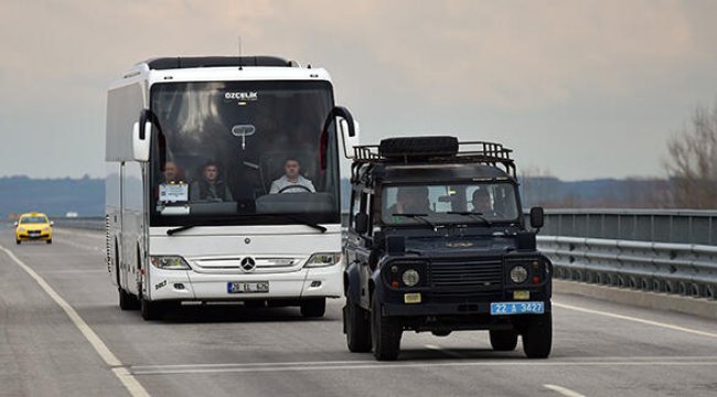 Özel harekat polisleri Yunanistan sınırına doğru yola çıktı