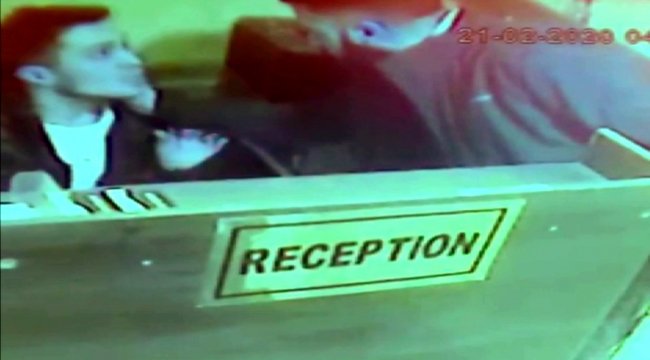 Şehir eşkıyasının kimlik isteyen otel görevlisine yumruklarla saldırdığı anlar kamerada