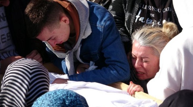 Son sözü 'anne' olan Aleyna'ya, annesinden zor veda