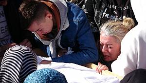 Son sözü 'anne' olan Aleyna'ya, annesinden zor veda