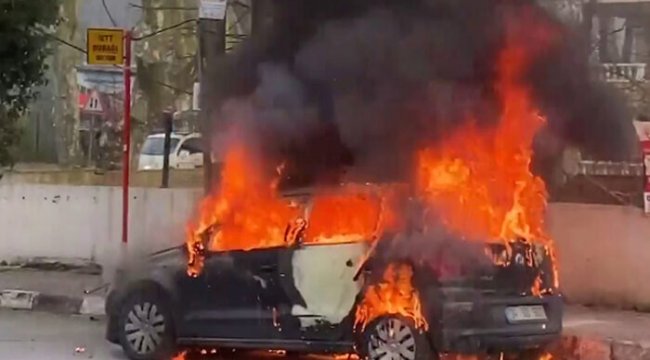 Sosyal medya fenomeni Uras Benlioğlu'nun arabası alev alev yandı