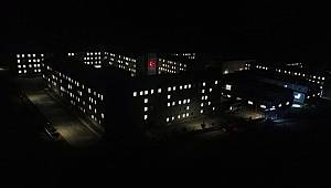 Türkiye Mehmetçik için tek yürek! Binadaki ışıklarla yaptılar