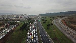Tuzla ve Silivri'de İstanbul'a giriş çıkış kuyruğu! Havadan görüntülendi