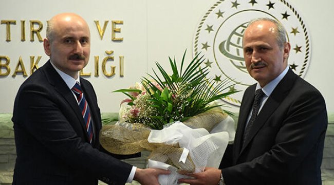 Ulaştırma ve Altyapı Bakanlığı'nda devir teslim töreni