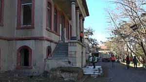 128 yıllık hastane koronavirüs hastalarına hizmet verecek