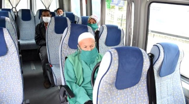 Belediye, diyalize girenleri hastaneye götürüyor