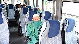 Belediye, diyalize girenleri hastaneye götürüyor