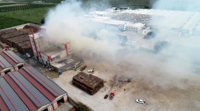 Fabrikadaki yangın 5 saat sonra kontrol altına alındı