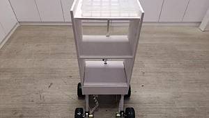 İstanbul'daki hastanede koronavirüs hastalarına yemek ve ilaç servisi robot ile yapılıyor