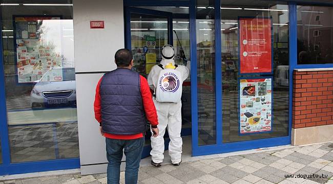 Kartal Belediyesi’nin Dezenfekte Çalışmaları Marketlerde Devam Etti
