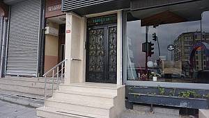 Koronavirüsten öldüğü öne sürülen kişinin cenazesini taşıma tartışması