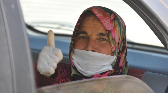 Koronavirüsü yenen kadın: Öleceğim sandım, içim yanıyor dışım, donuyordu