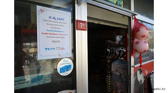 Pendik'te hayırseverler, bakkalların veresiye defterindeki borçları kapatıyor