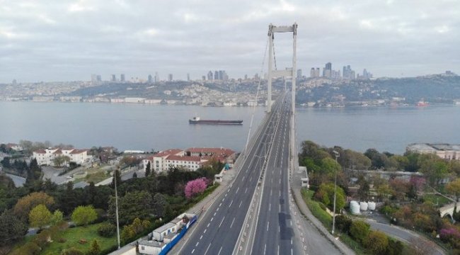 Sokağa çıkma kısıtlamasının üçüncü gününde İstanbul boş kaldı