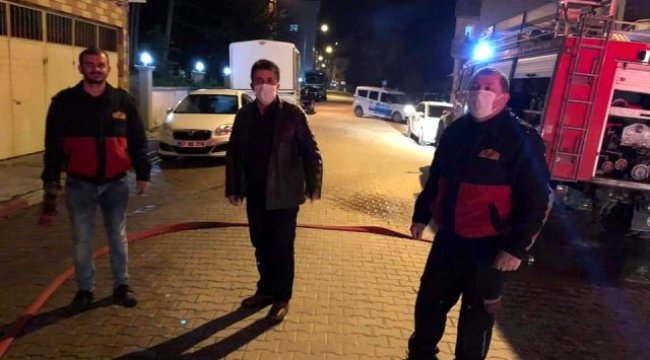 Türkeli'de 6 katlı binanın çatısında yangın
